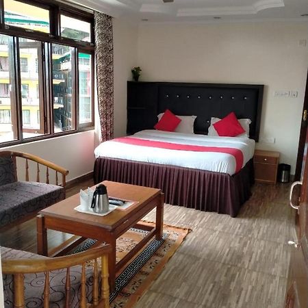 Hotel Ravine ปาแลมปูร์ ภายนอก รูปภาพ